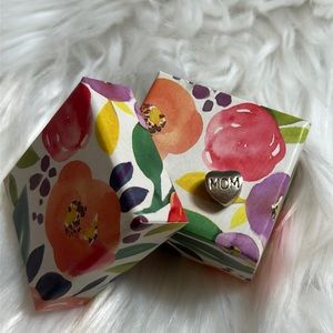 Mom silver heart engraved bead✨